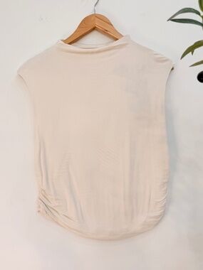 A New Day Ruched Side Sleeveless Top Medium Cream Off White Stretch Minimalist B